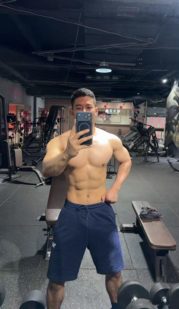 这个蛋白粉的价格波动真的堪比黄金了啊怎么一天一个价了