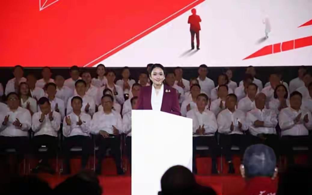 泰党革新遇阻？失去西那瓦家族光环，大选前深陷身份认同危机