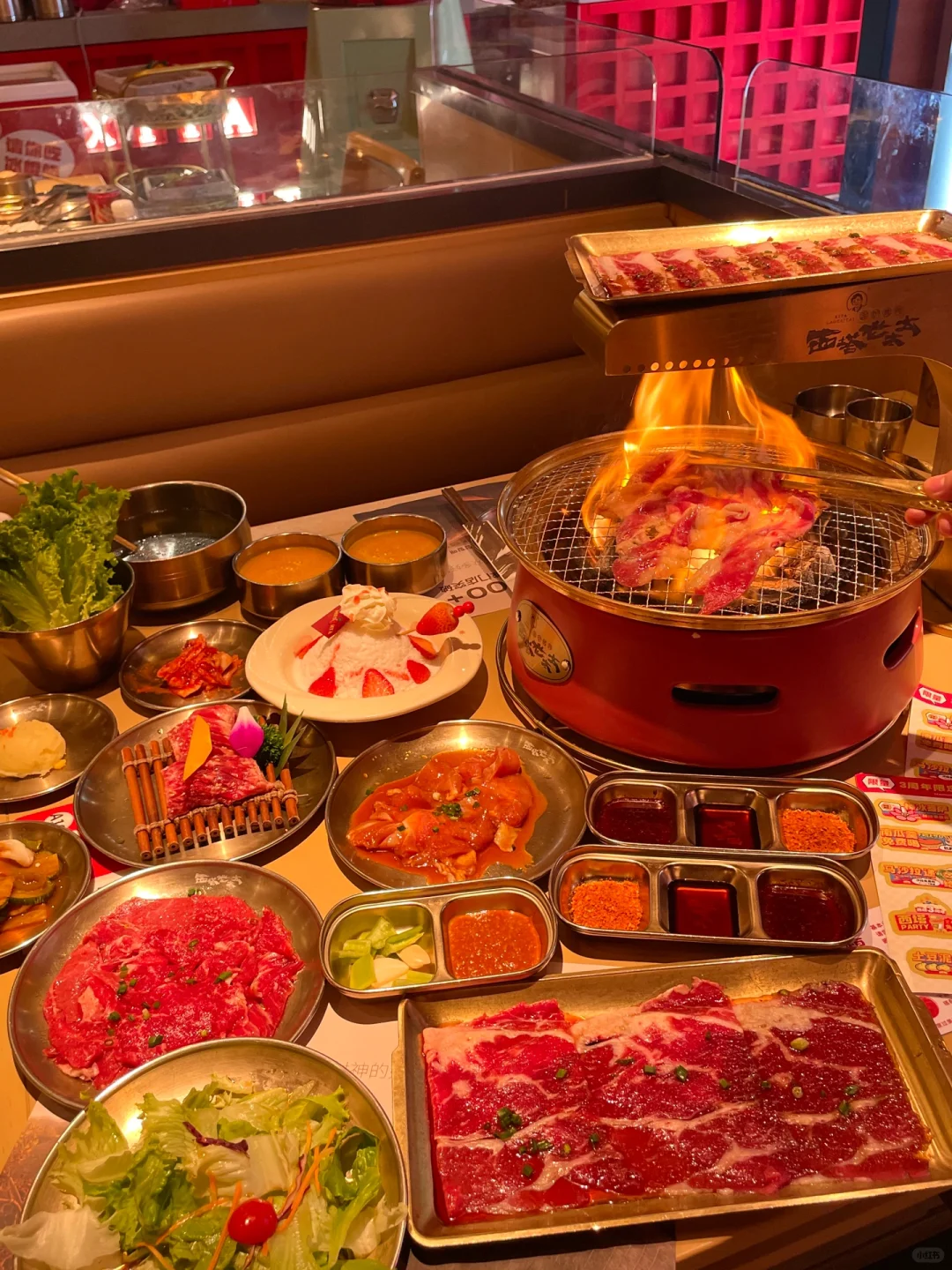 杭州穷鬼挑战200r吃烤肉😅把我吃哭了！