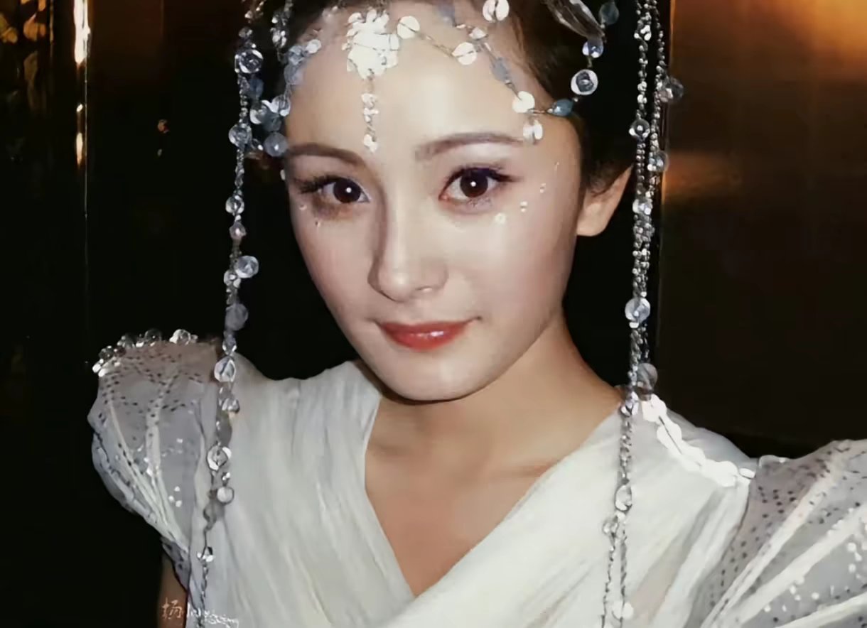 杨幂[超话]杨幂staccato思加图全球代言人ym杨幂宁绣绣ym杨幂 爱随着四