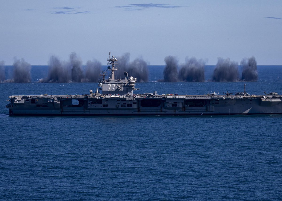 美军中央司令部宣布，乔治·H·W·布什号航空母舰（CVN-77）打击群已抵达其责