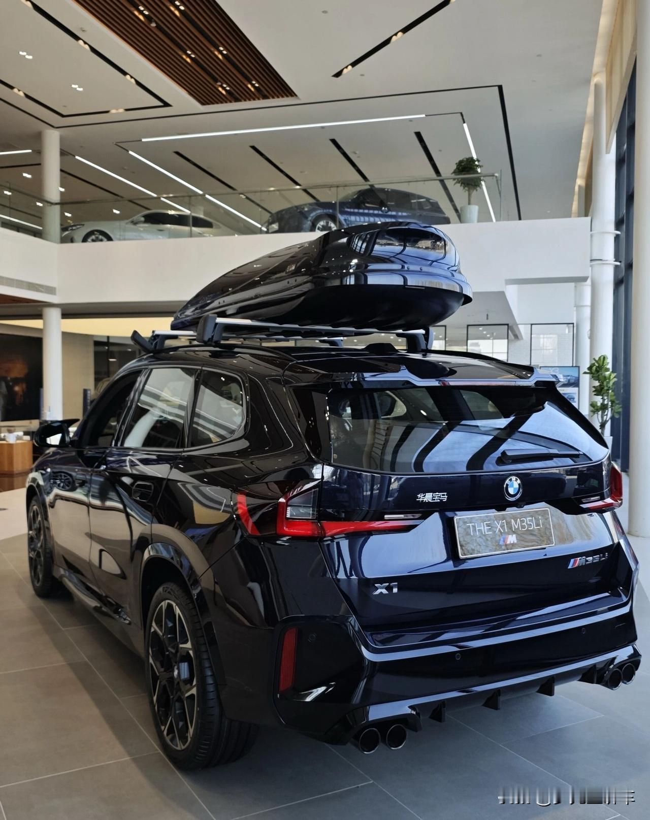 30万，买它还是330啊？一个是经典后驱长轴顶配3系Li
一个是300马力国产X