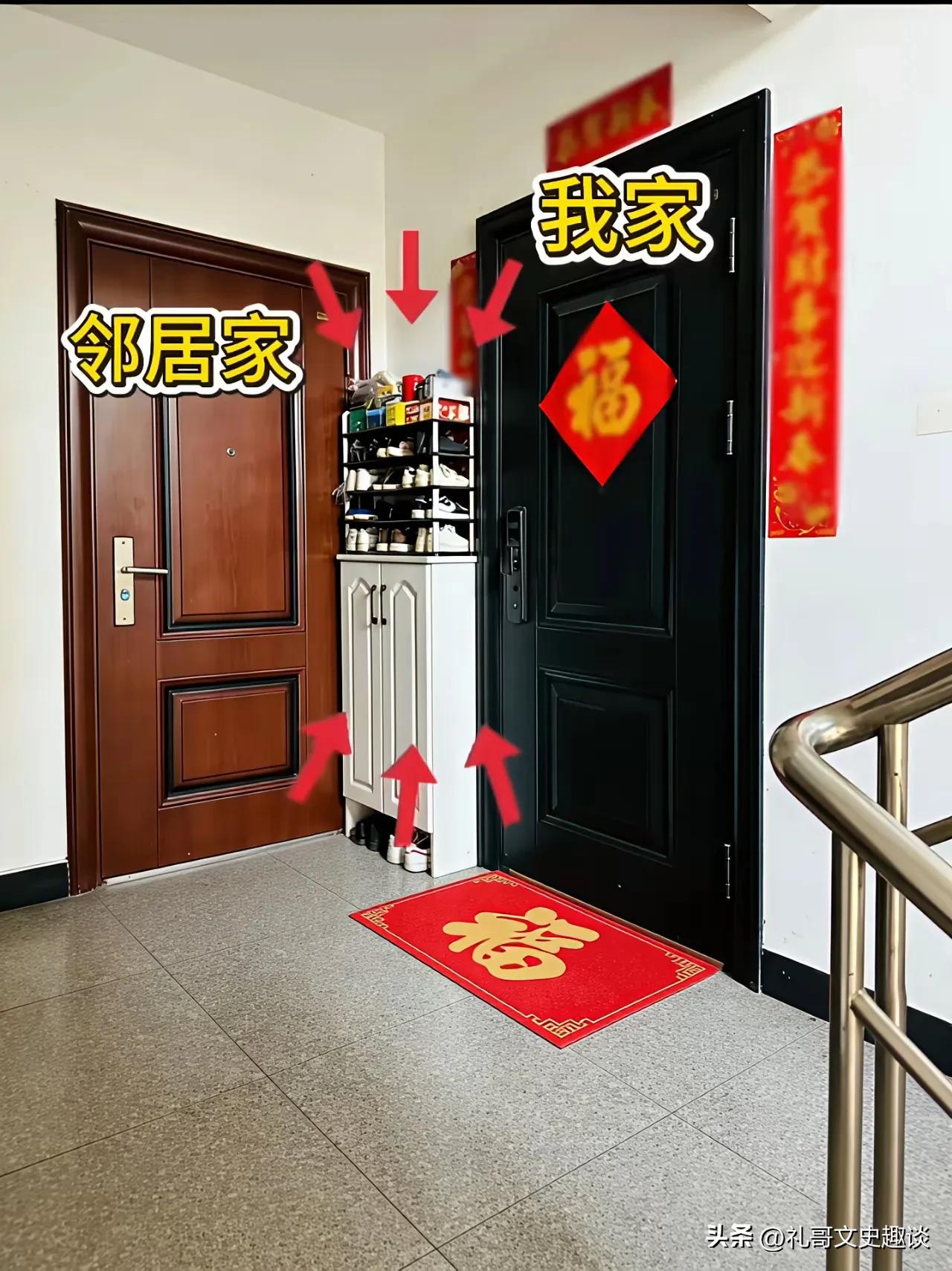 邻居这样做是不是太过分了。我家和邻居家挨的很近，他们家竟然在中间放了一个鞋架，紧