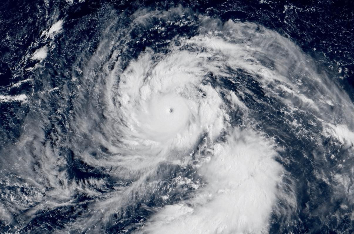 8月9日，台风“白海豚”先后登陆浙江玉环与温州乐清，其登陆时中心气压945百帕，