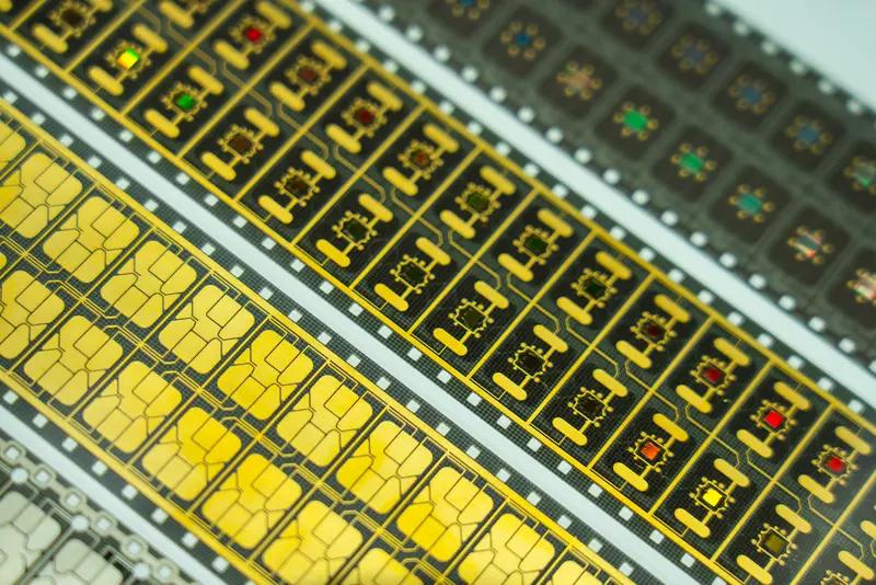 中科大这次自刻蚀突破，说是半导体界的王炸一点都不夸张！在半导体领域，刻蚀技术至关