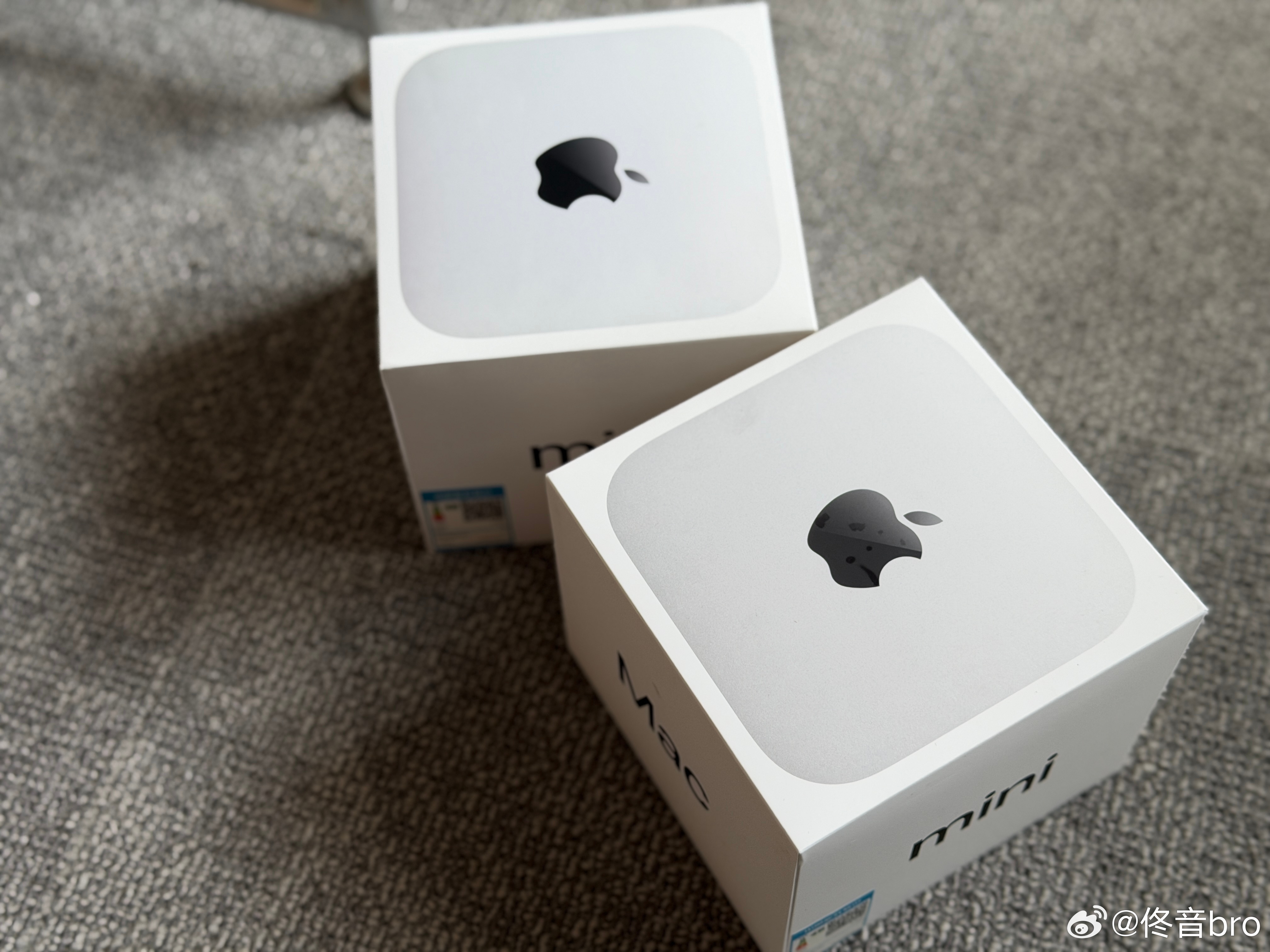 年后买了两个macmini低配的当时3999买的，刚卖了4400我也没指着赚，回