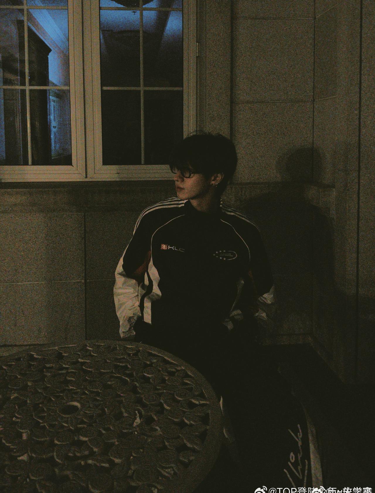 朱志鑫  🧀朱志鑫身材🧀朱志鑫Prada米兰时装周💛朱志鑫Prada米兰女