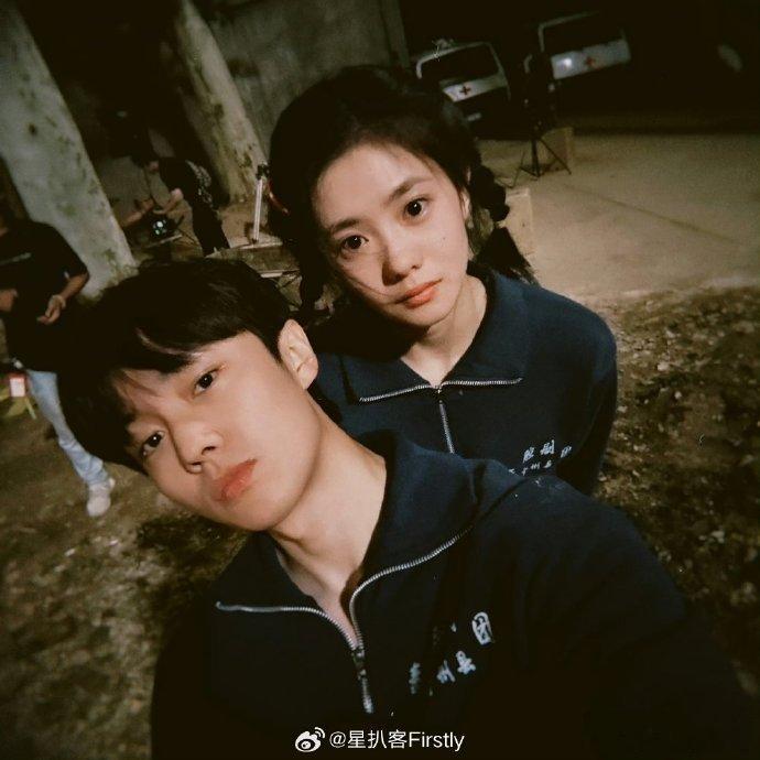 翟子路发了和刘浩存合照自然松弛的同框状态，毫无刻意感看着很舒服 