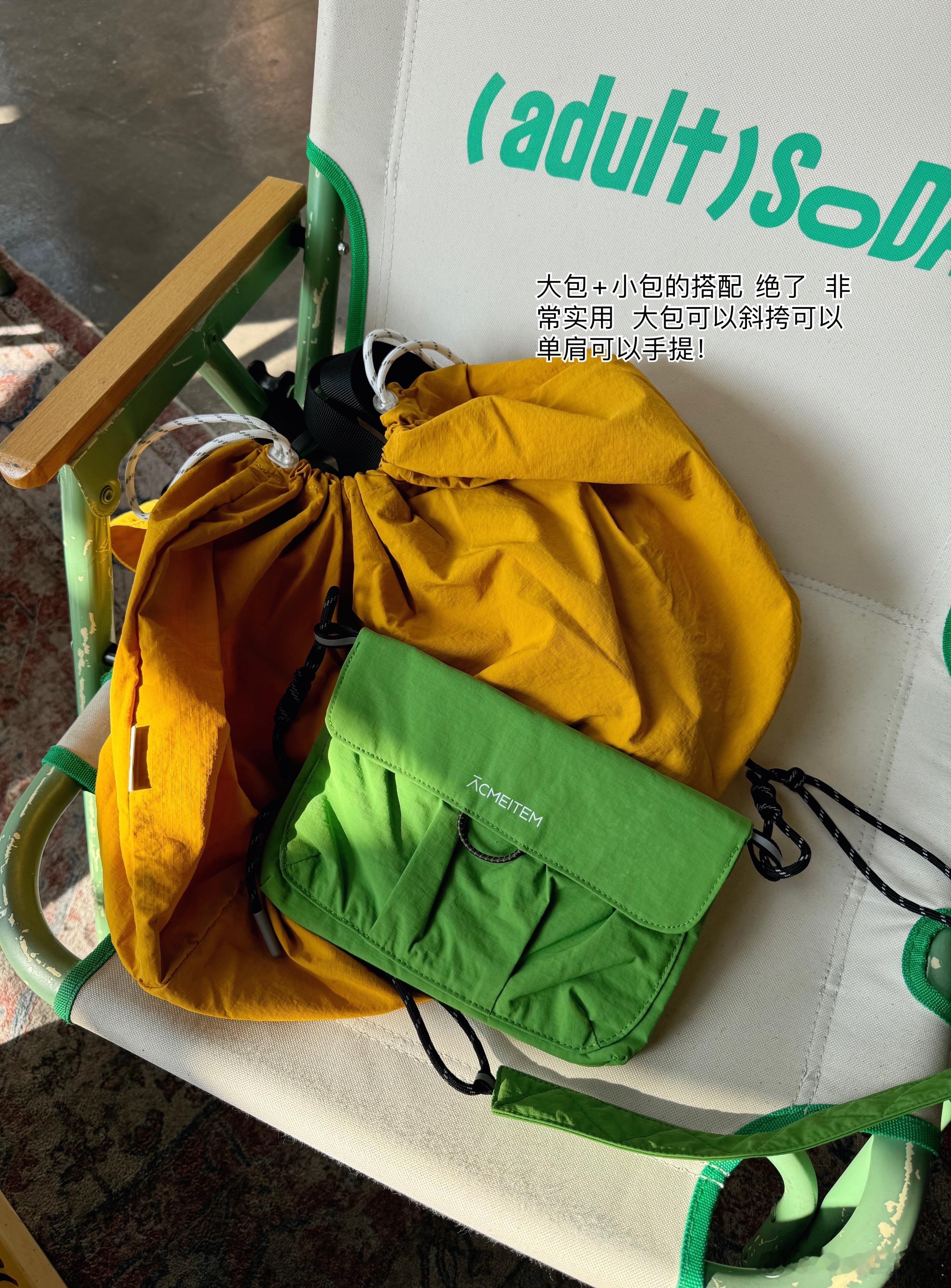 3️⃣彩色磁吸扣小斜挎包首先爱棵米出的颜色就是好看，你没法找到替代的。黄色绿色紫
