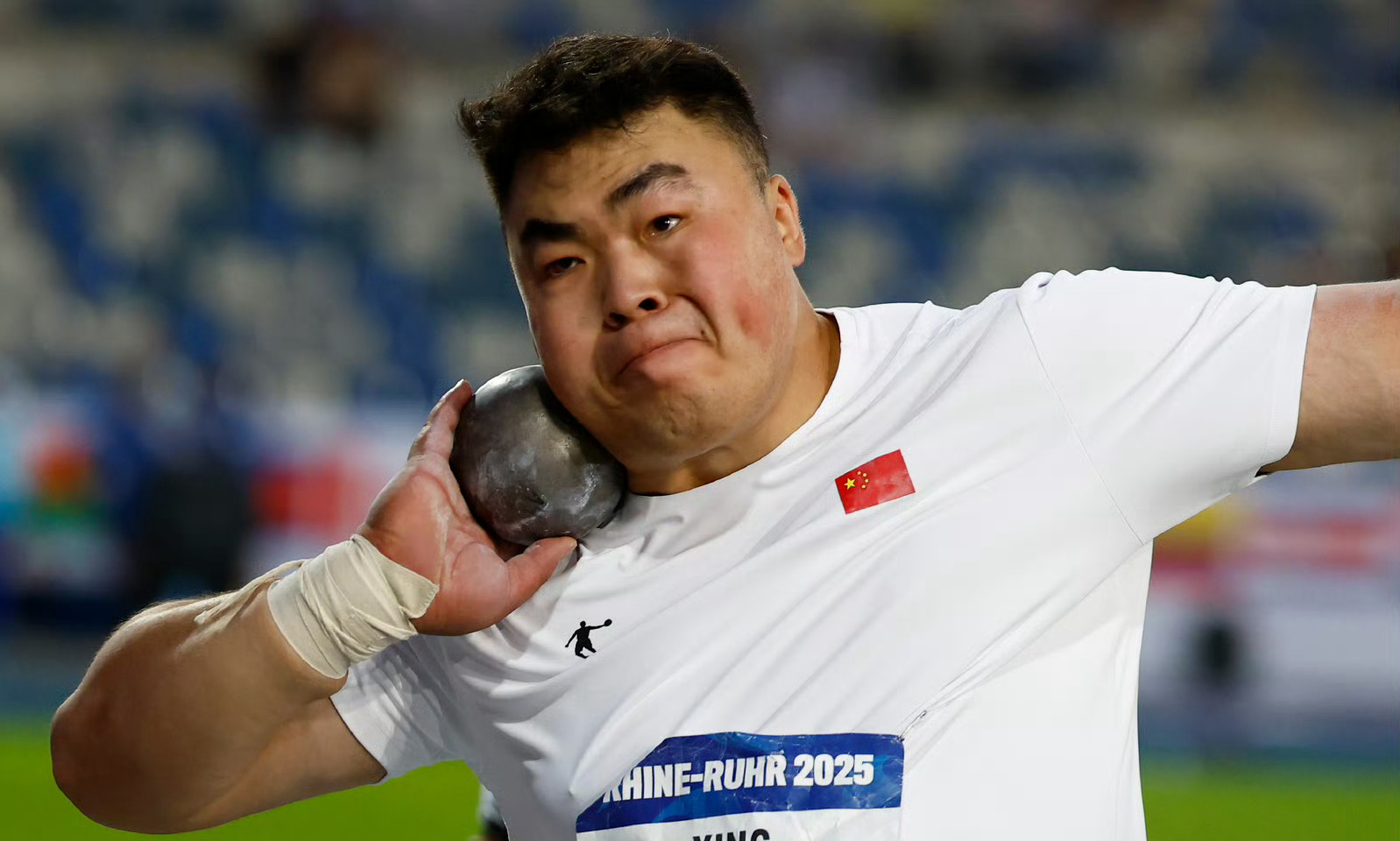 #邢家梁三破男子铅球全国纪录# 3月27日，在济南进行的2026年全国室内田径锦