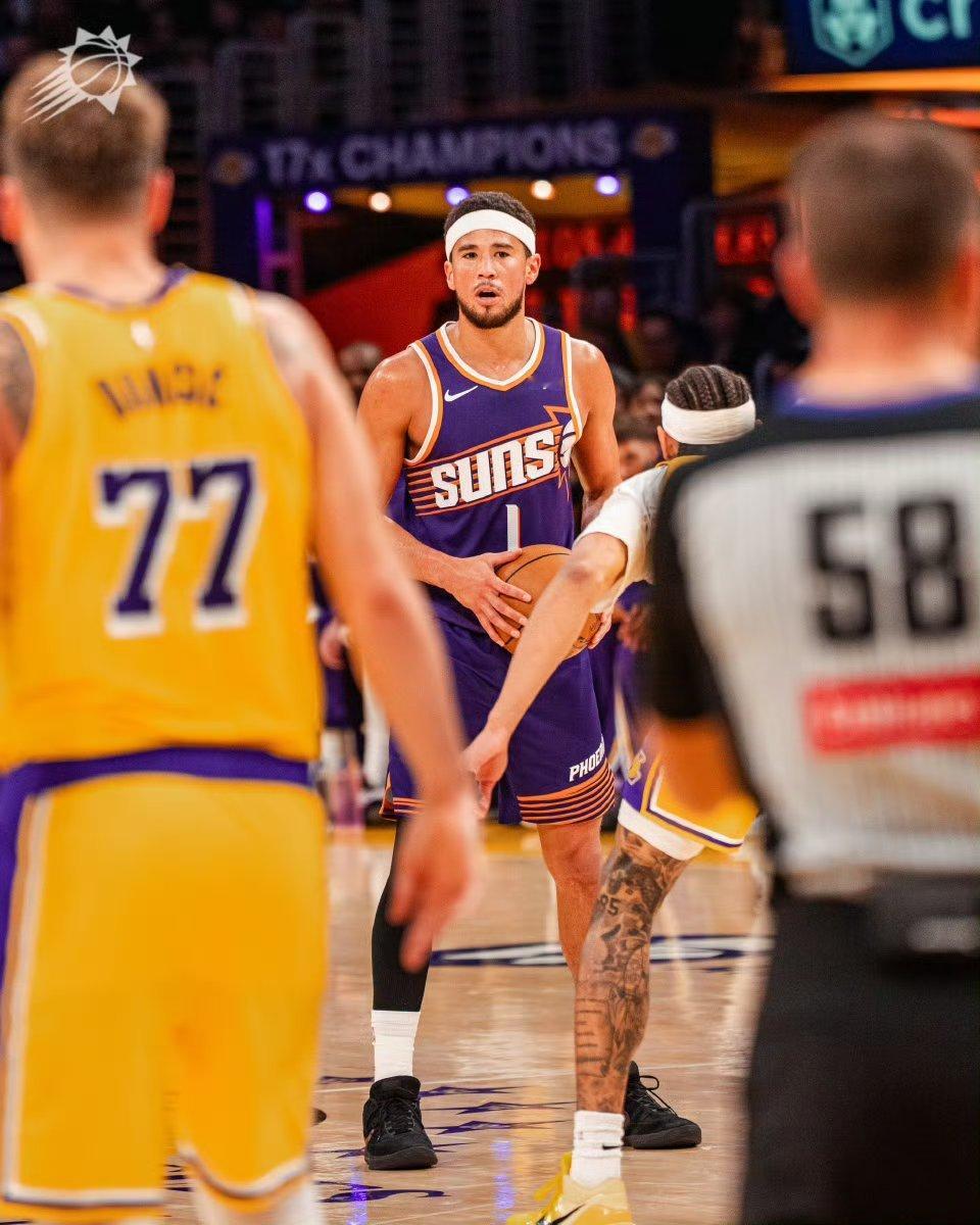 德文·布克因右腹股沟拉伤，一周后将接受复查。 菲尼克斯太阳