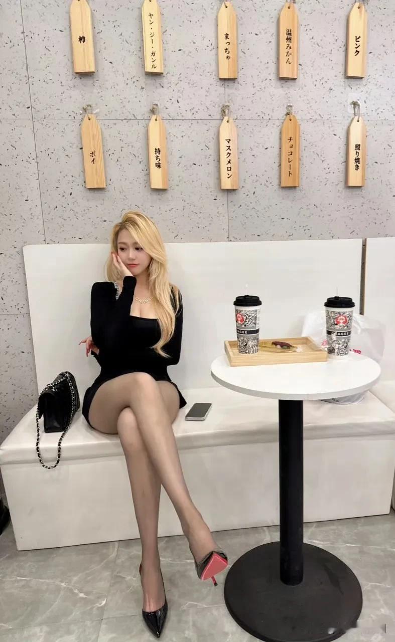 #什么样的女生让人过目难忘?#