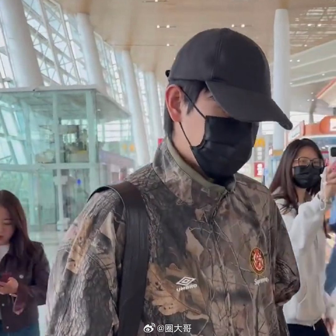 陈飞宇出发剧宣路透隔着屏幕都能感受到陈飞宇的帅气啊，陈飞宇出发剧宣路透来了，棒球