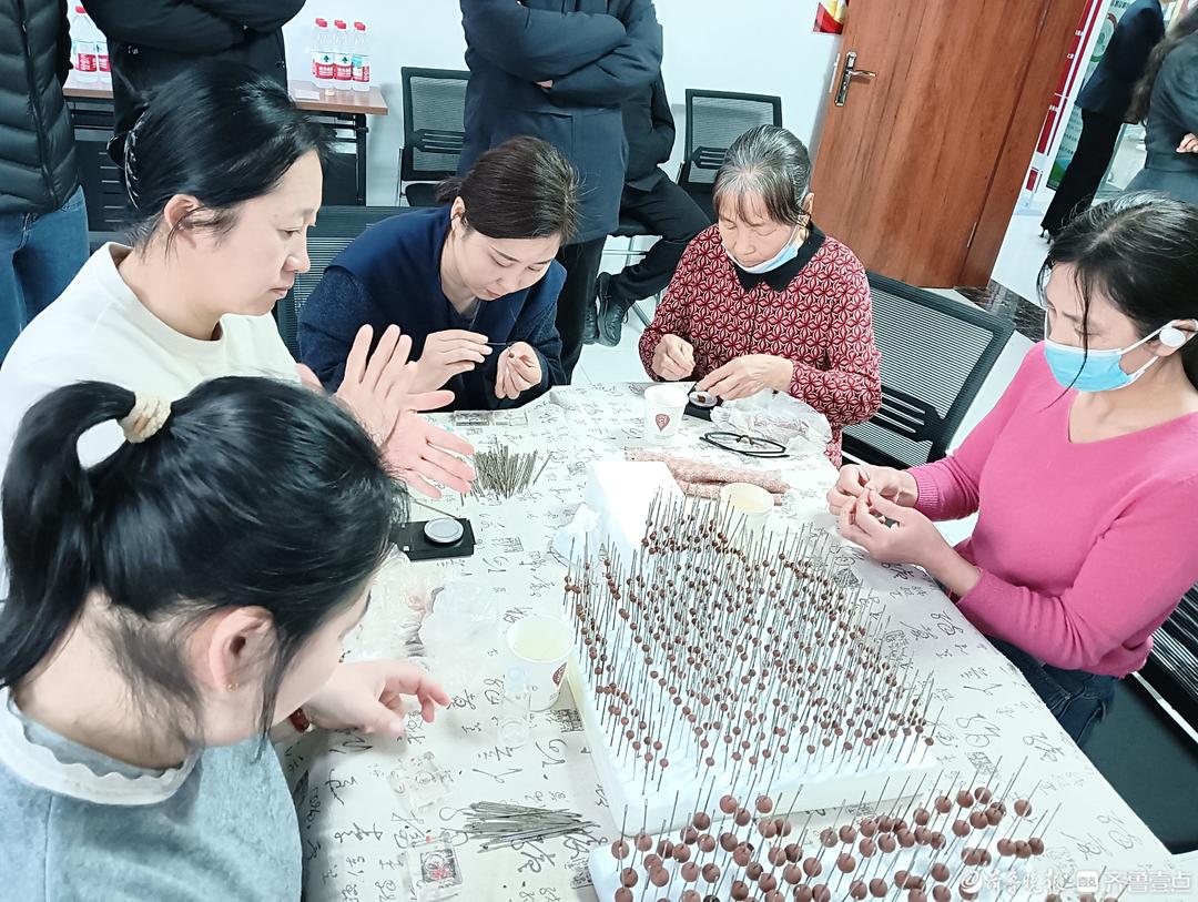 壹刻钟·邻距离丨社区合香珠串起居民就业与邻里温情