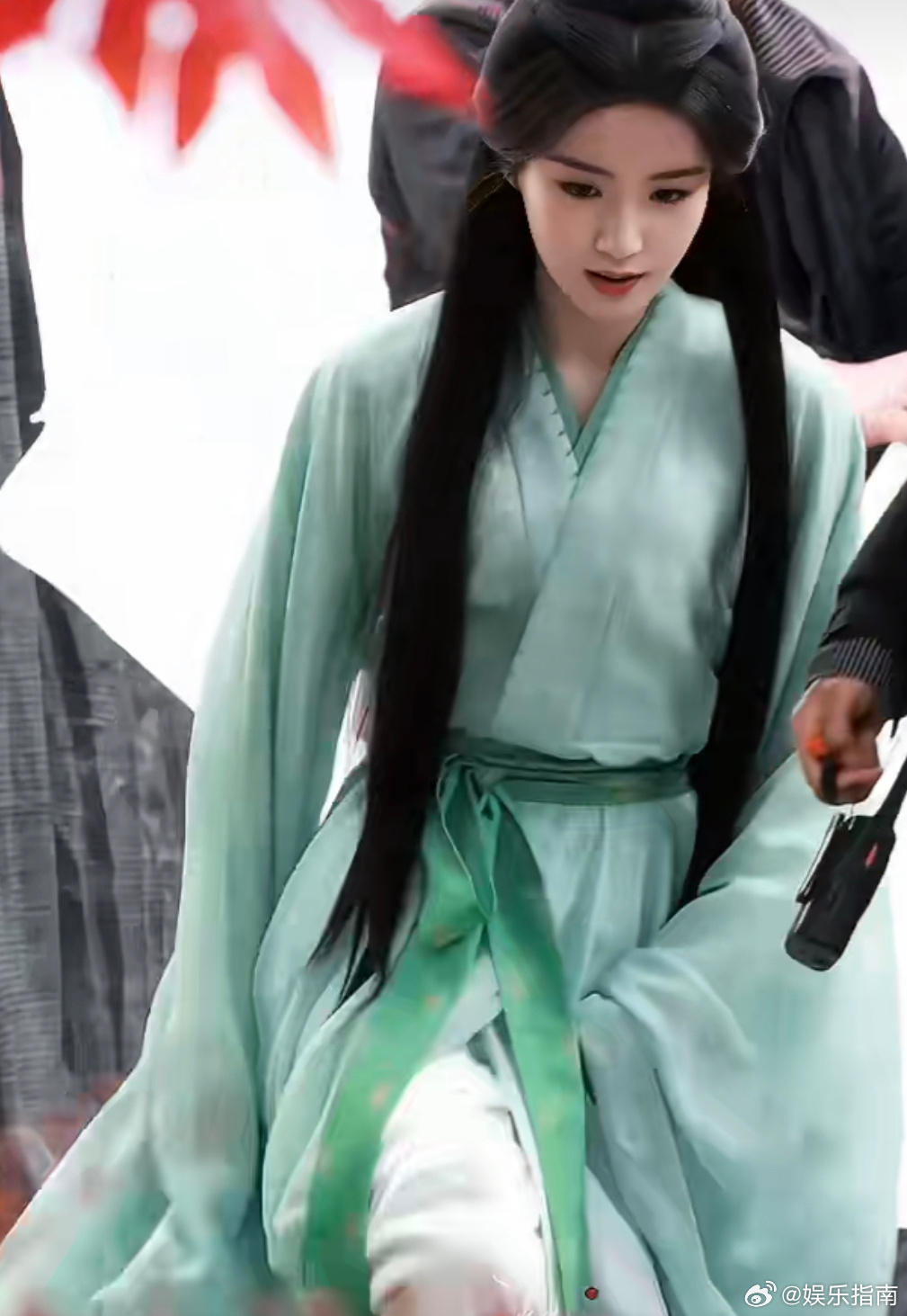 卢昱晓《何不同舟渡》南衣路透，温婉清丽秀美！ 