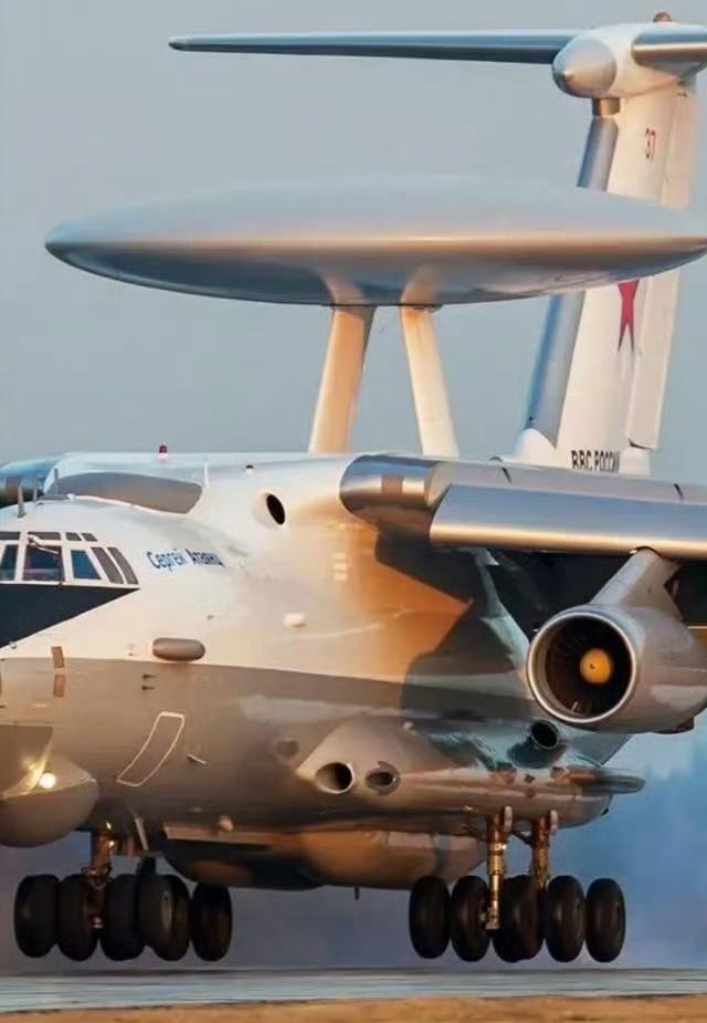 乌军纵深夜袭，俄罗斯空军一架A-50U预警机受损。

3月17日，乌军出动无人机