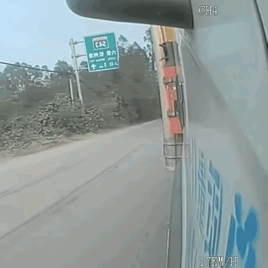 大伙说说，遇到这种情况，这哥们以后，是不是就应该告别摩托车了？