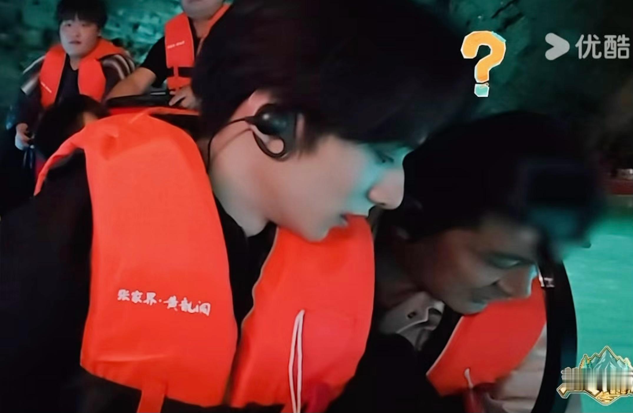 你们老男人都爱逗我咪是不？！ 