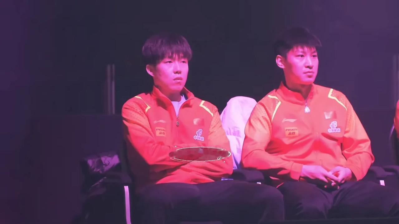 一只观赛的耶耶
看到他在现场看比赛真好
如果不能躲避流言蜚语和攻击
不如直接面对