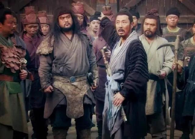 秦朝军队似乎很容易就能击败匈奴，而汉朝为什么不行？
 
其实这个问题背后藏着三个