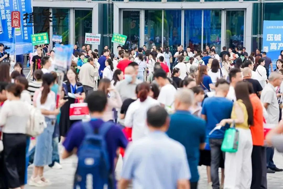 2026西北农资双交会提升作物抗逆能力打造特色展示内容。展区陈列抗冻叶面营养、抗