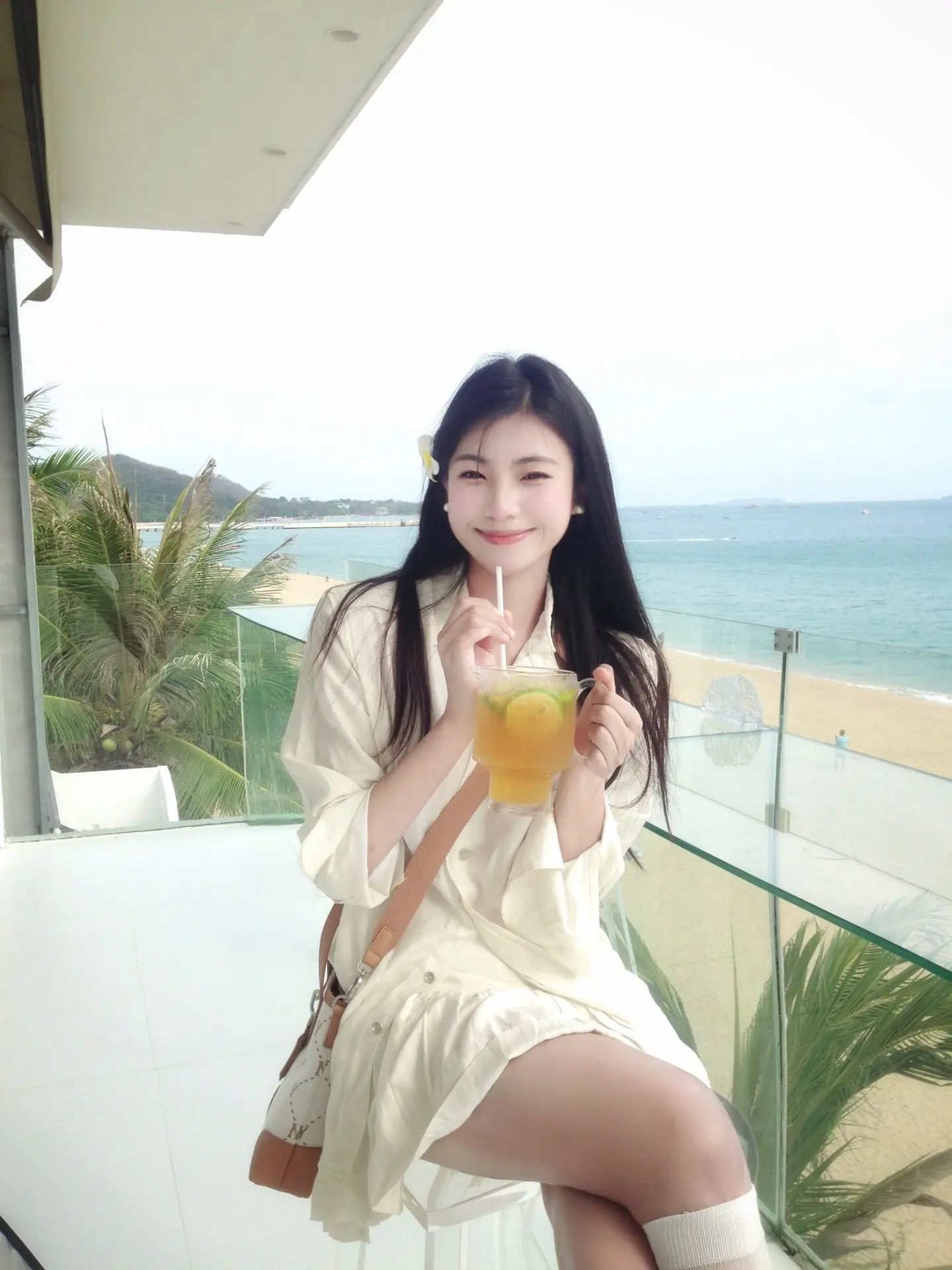 有一天早晨我扔掉了所有的昨天 从此之后我的脚步变得轻盈