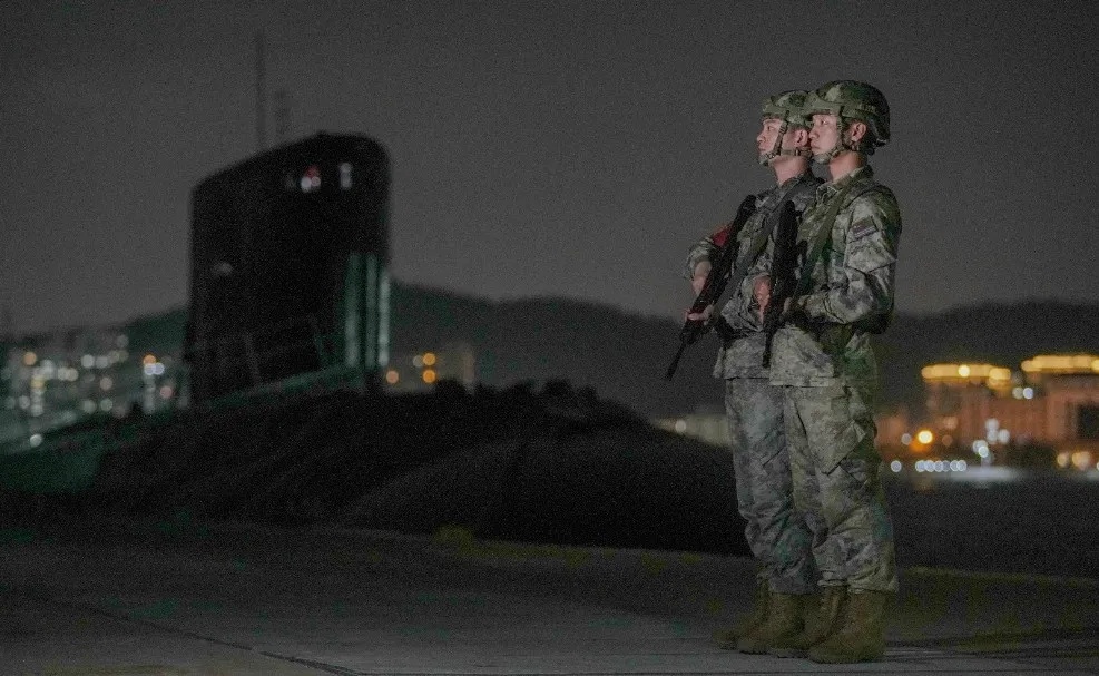 不是，这种单位也有系统盔？？