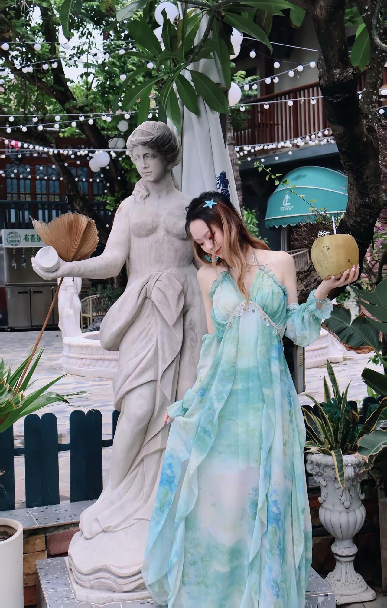妮新歌我先用了，好适合夏天的海边 Jennie