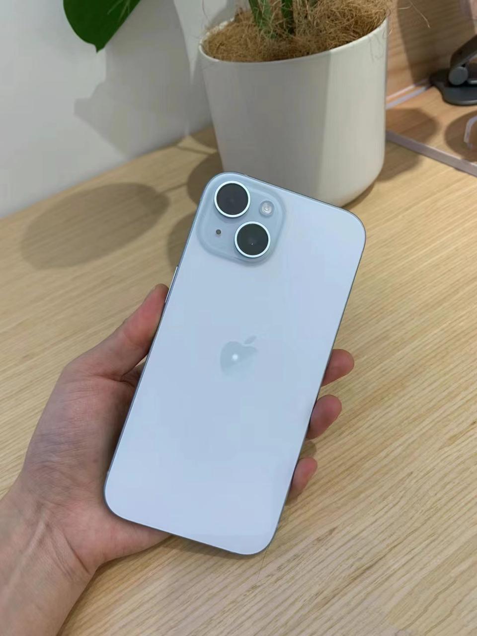 不知道现在买iPhone 15的后悔了吗？虽然双11便宜了1000+，但无高刷、