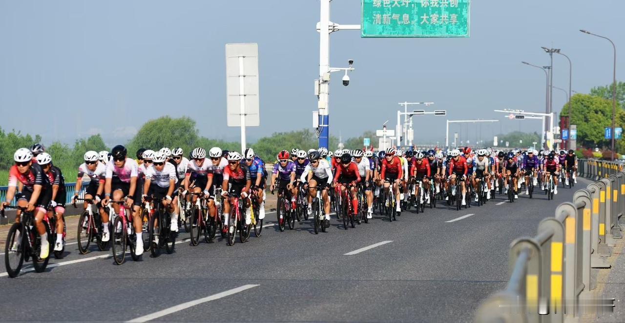 环巢湖156公里自行车赛精彩上演～环骑巢湖