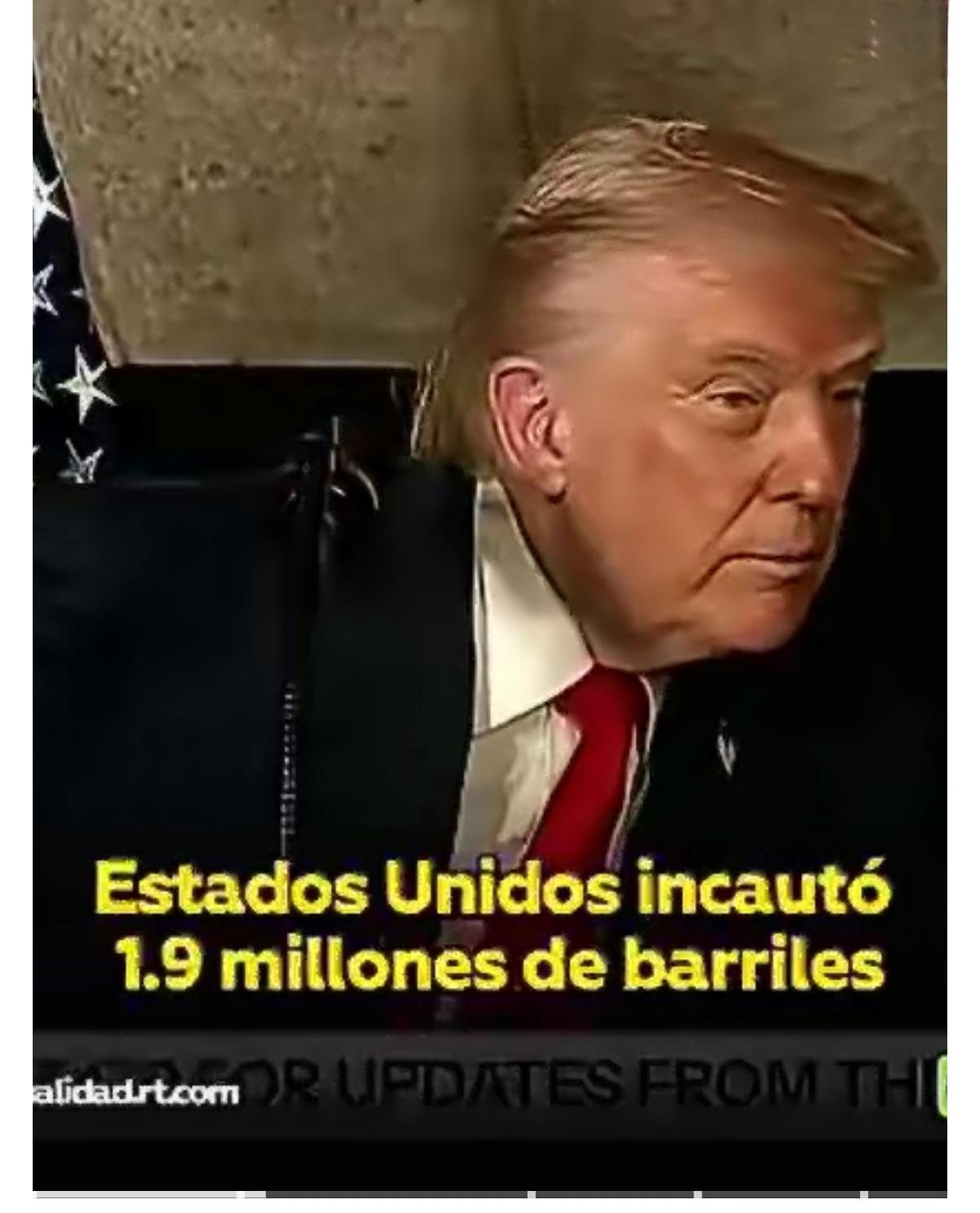 唐纳德·特朗普毫无羞耻地承认窃取了 190 万桶委内瑞拉石油。
特朗普彻夜难眠，