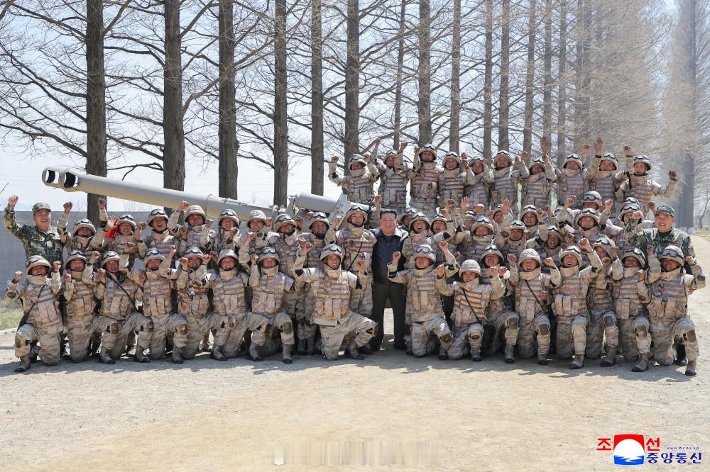 【在意义深远的太阳节之际炮兵部队火炮射击比赛举行】朝中社平壤４月１６日电　朝鲜劳