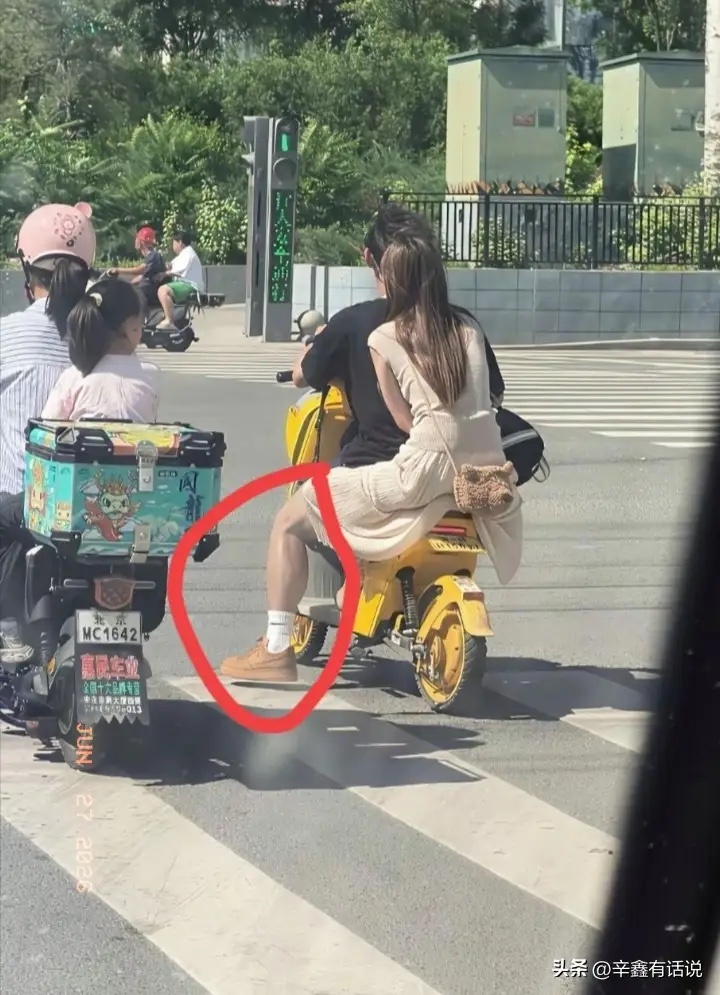 不敢相信自己的眼睛，这个女生的腿居然真的这么壮吗？ 