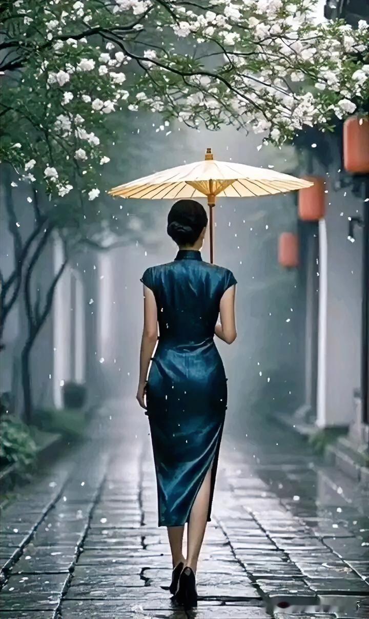 上联：古巷悠悠浮旧梦
下联：有请雅士[玫瑰][玫瑰][玫瑰]