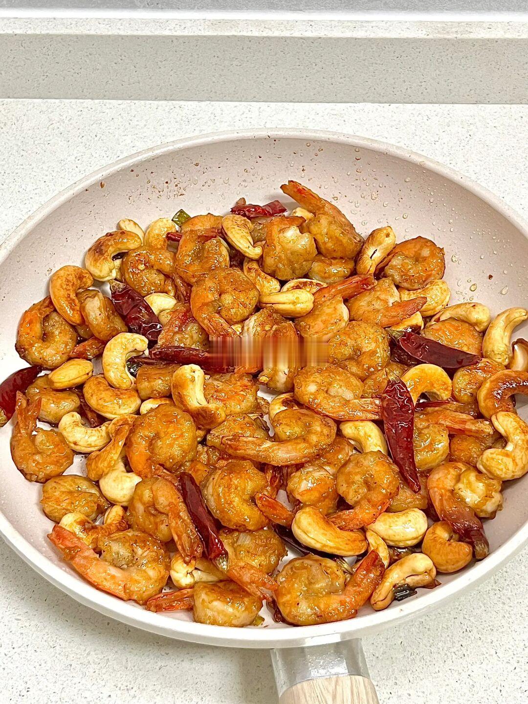 这个组合绝了！🔥宫保虾球！🔥满口留香！！