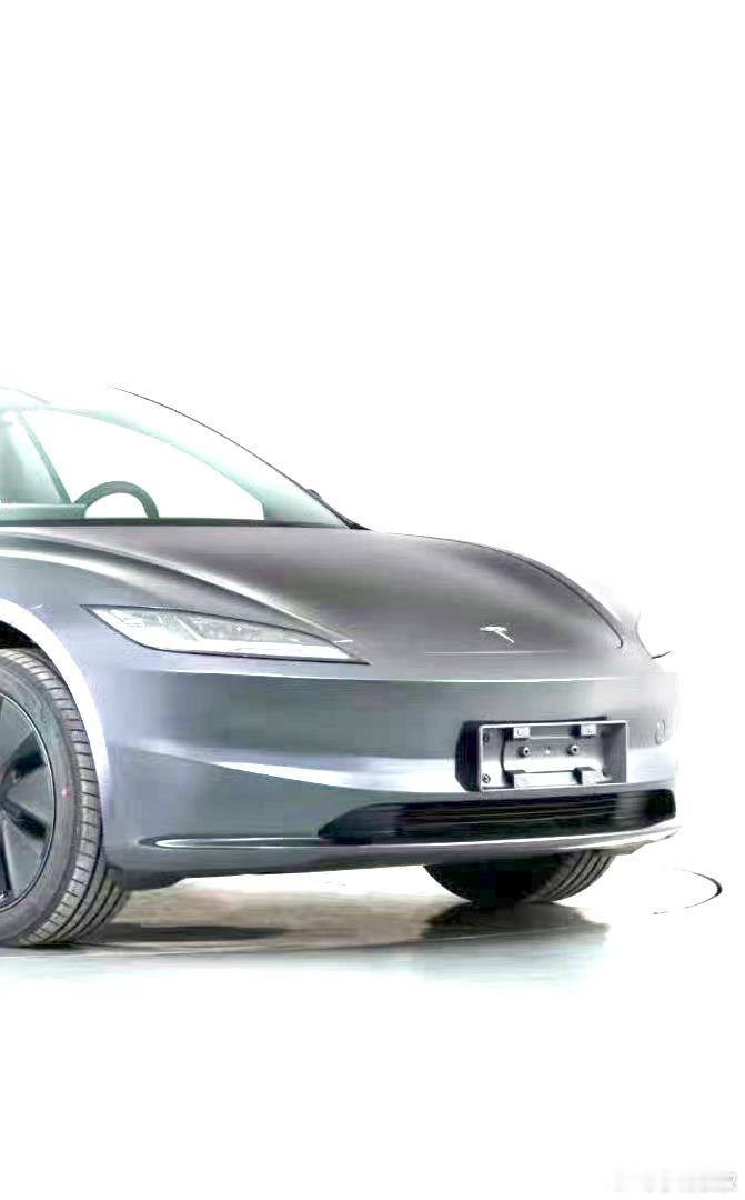 仔细拉了下刚备案的Model 3 ，还是没有前杠摄像头！Damn！ ​​​