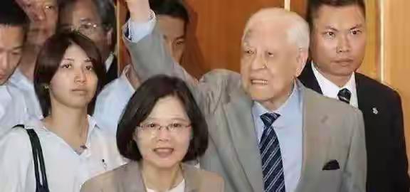 其实很多中国人不知道的是：大部分台独不是100%中国人，他们真正力量也不是来自美