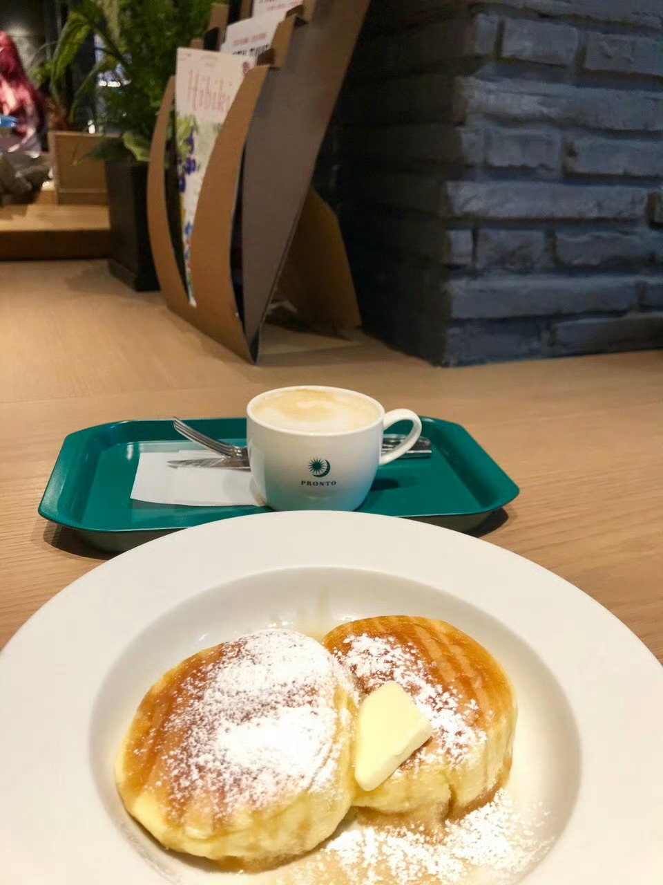 【搬运】2018年12月10日tea time 吃到パンケーキ啦🥞嘿嘿嘿～看你