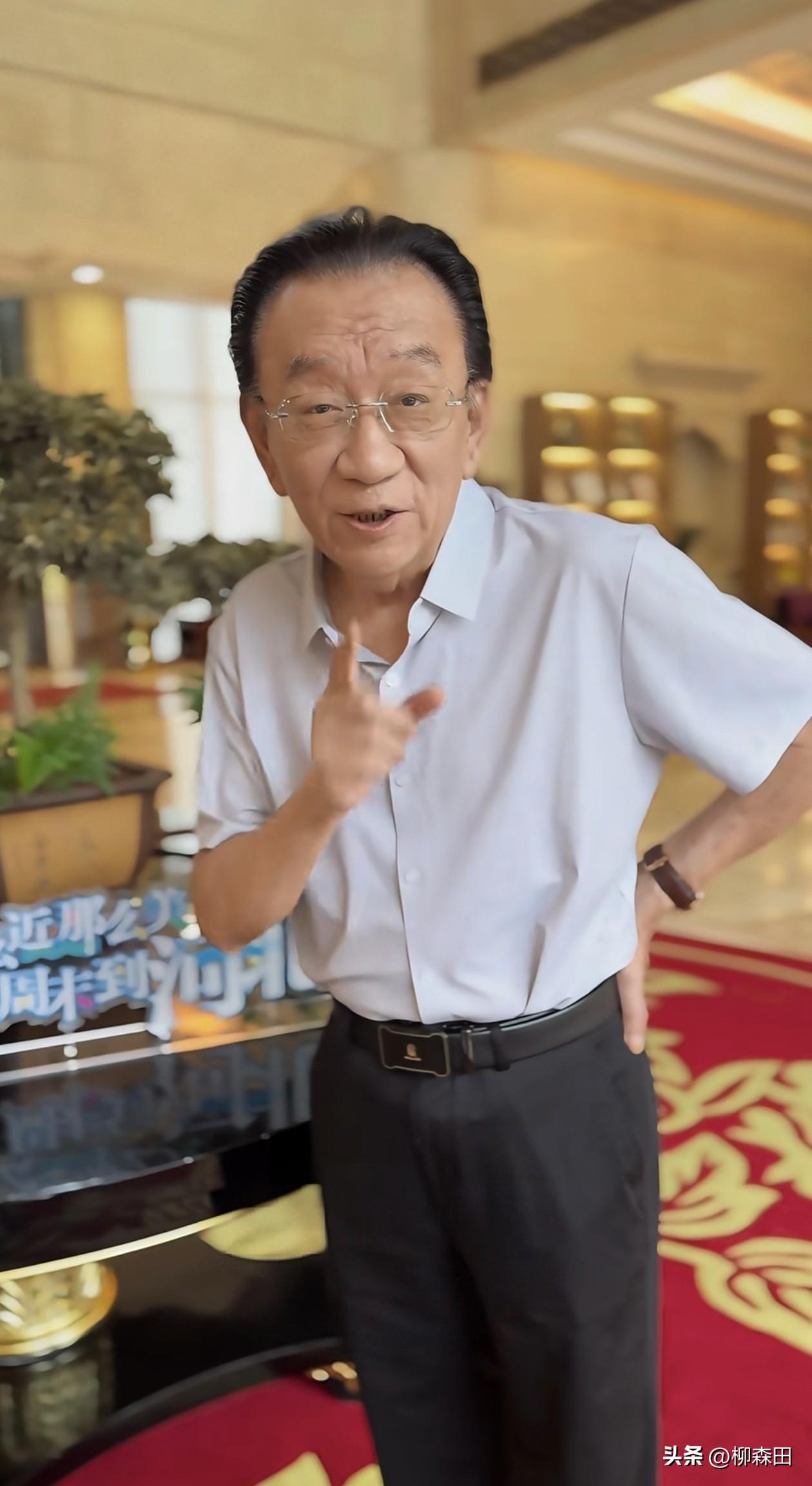 年近80岁的“相声艺术家”侯耀华依然身体硬朗，如今还能看到他们活跃的身影，也算是
