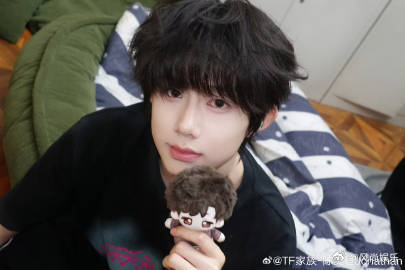陈奕恒眼睛红了被陈奕恒的双向奔赴狠狠戳中，知道粉丝专程赶来就尽全力回馈，超长时长