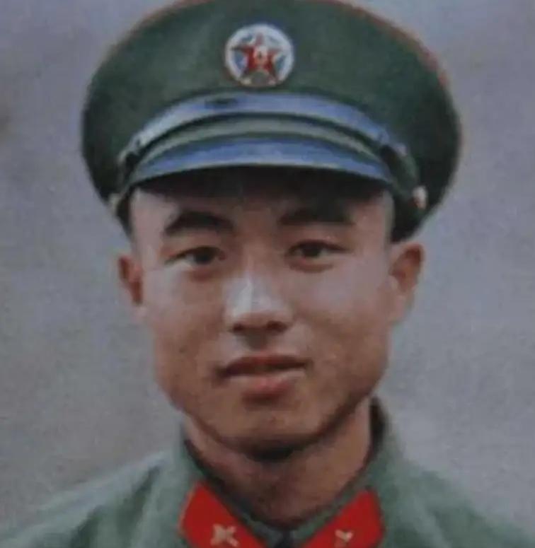 1987年，侦察参谋傅平山牺牲后，其遗体被越军浇在水泥基座中，部队首长指示：花1