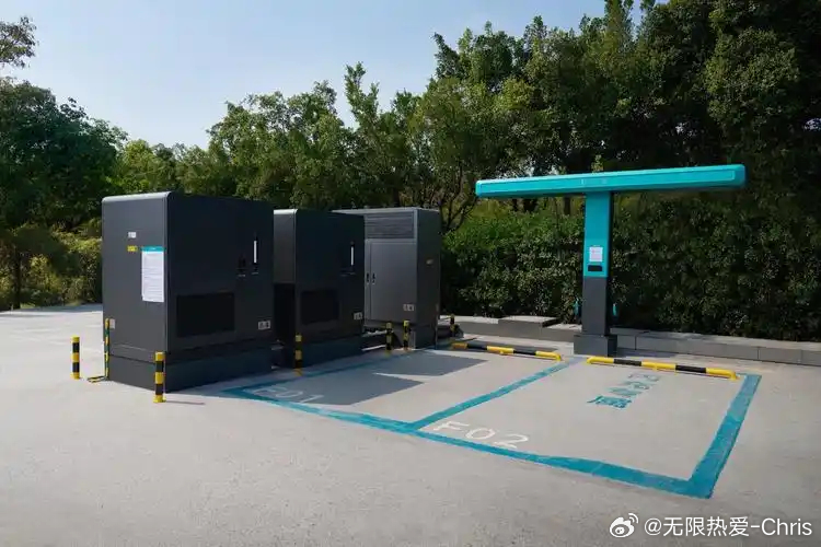 比亚迪将做到闪充桩和加油站同等密度2026世界新能源汽车大会把闪充桩密度做到对标