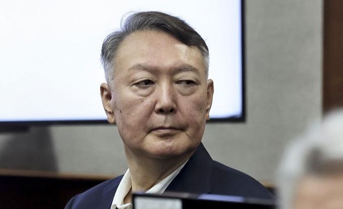 尹锡悦被判了无期，接下来的问题就是他是不是会被赦免？
毕竟韩国历史上被判了刑的前