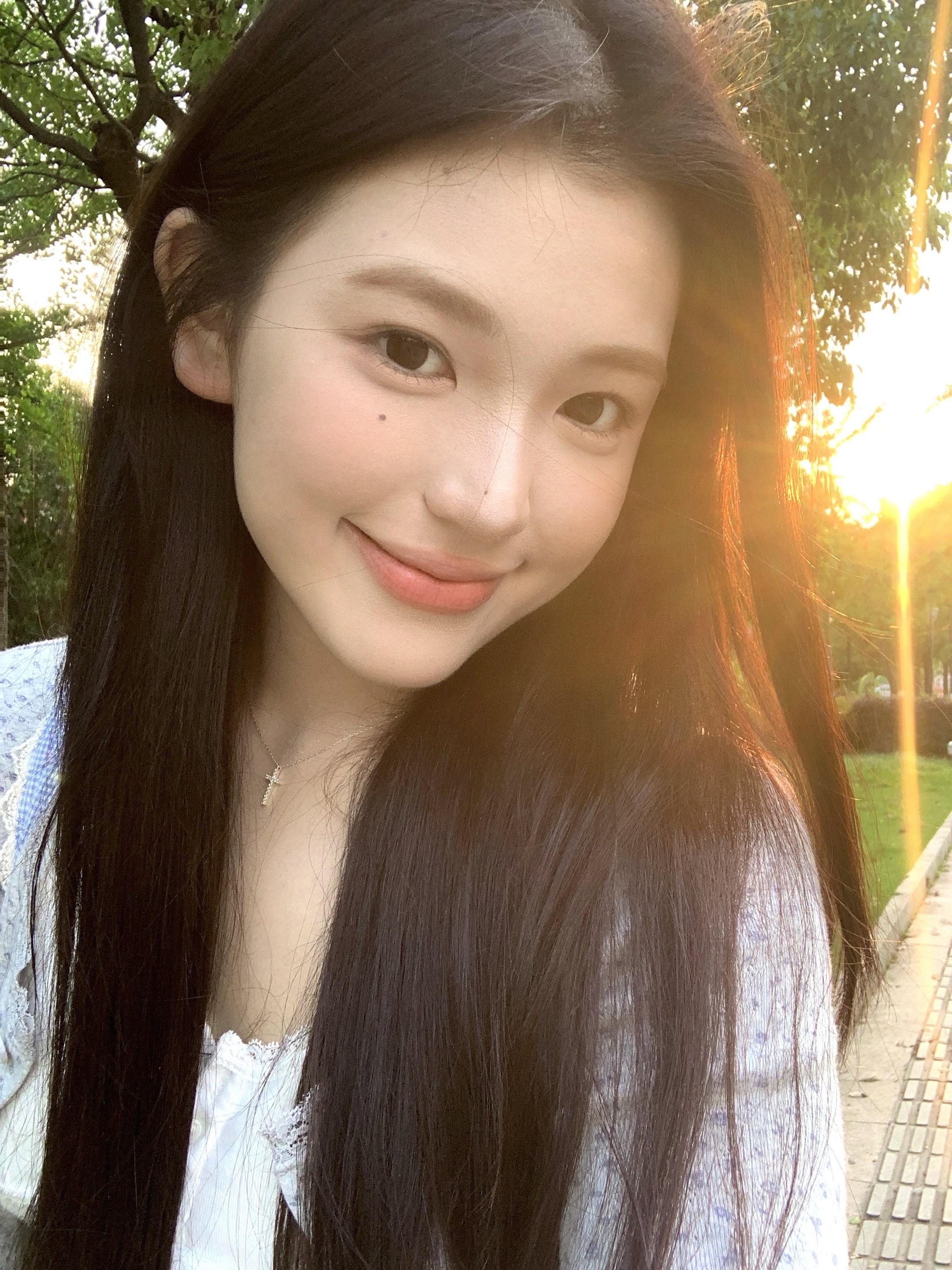 又是艳阳天。