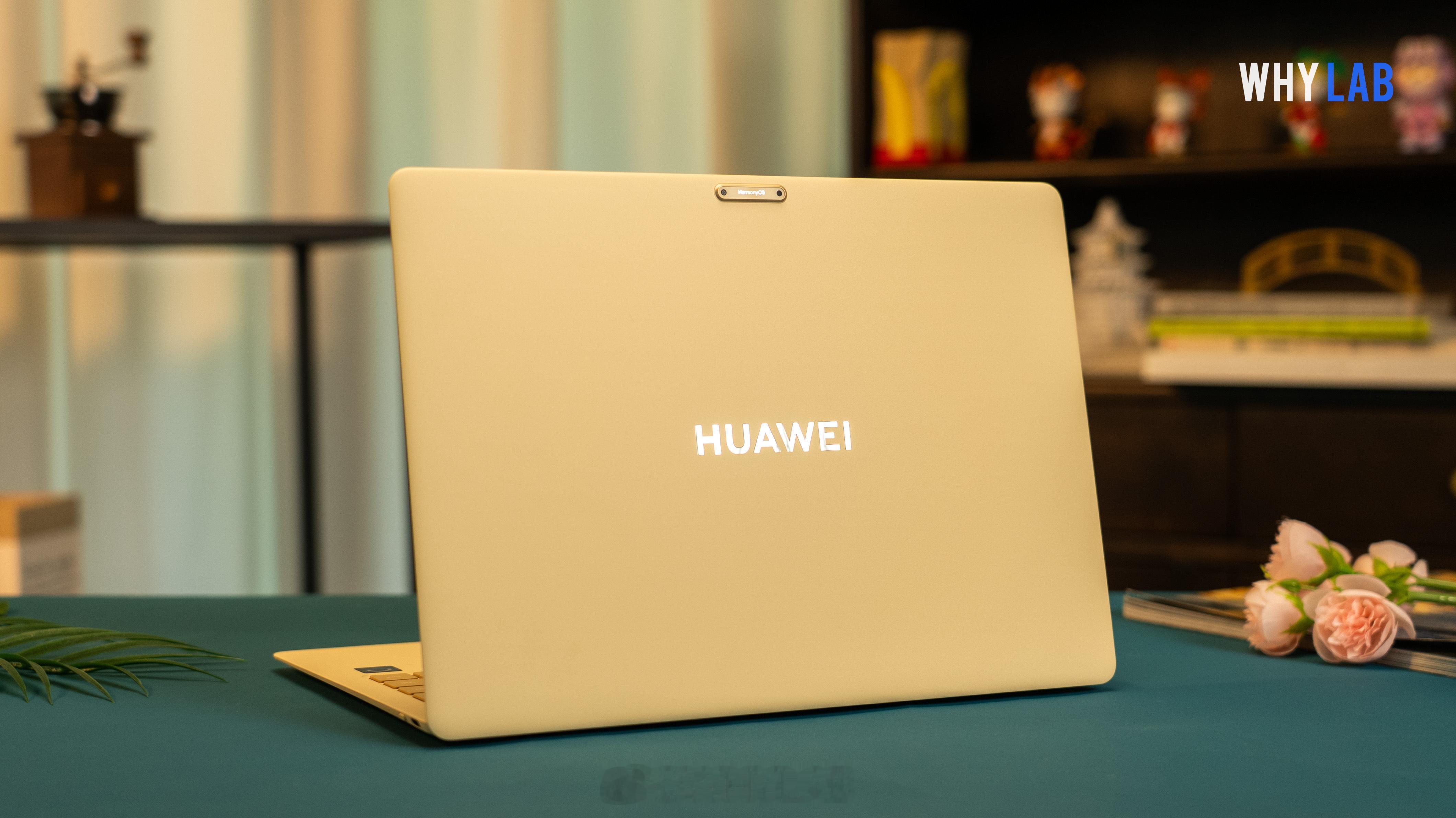 WHYLAB图赏华为 MateBook Pro S 上手的第一感觉就是又轻又薄，