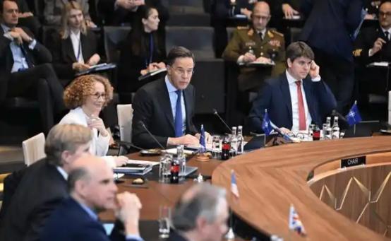 当下中东局势动荡不安，美以与伊朗的冲突愈演愈烈，可这场战争从根源来看，就是一场彻