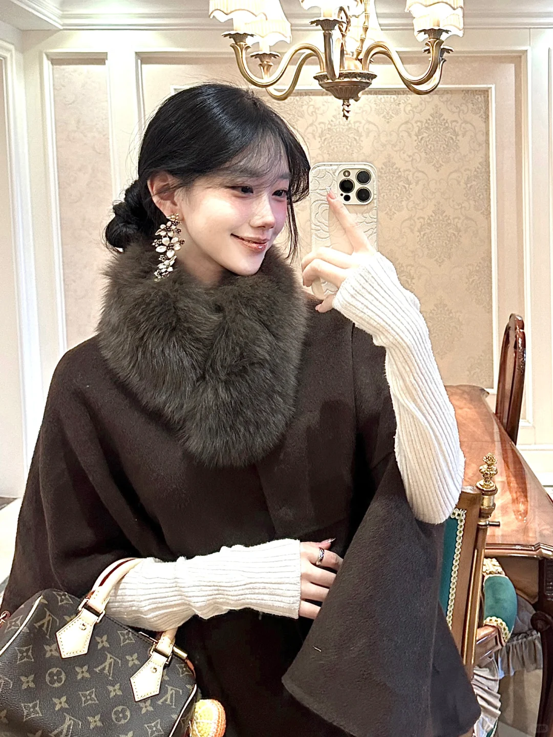🧳｜穿斗篷的韩味千金～