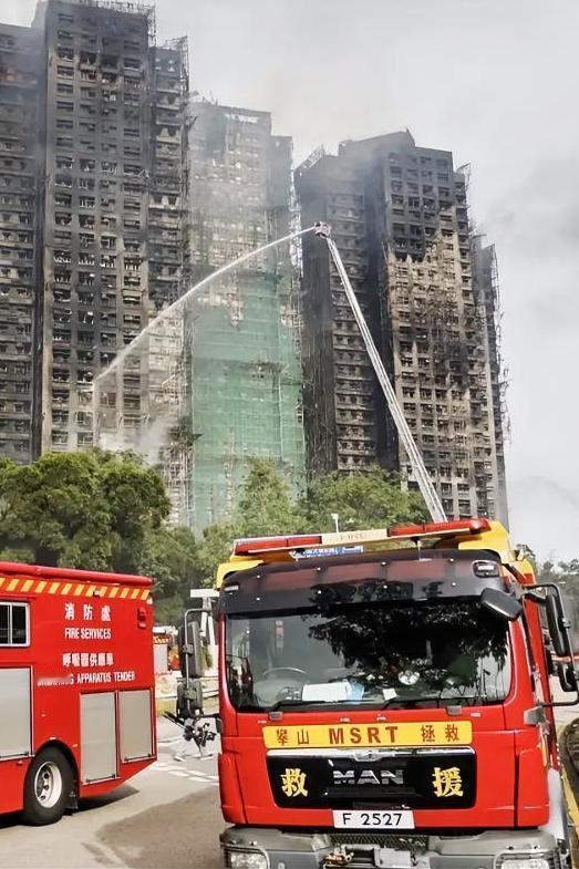 记得汶川地震时香港捐了130亿，

现在轮到我们守望相助，同根同心的力量，太让人