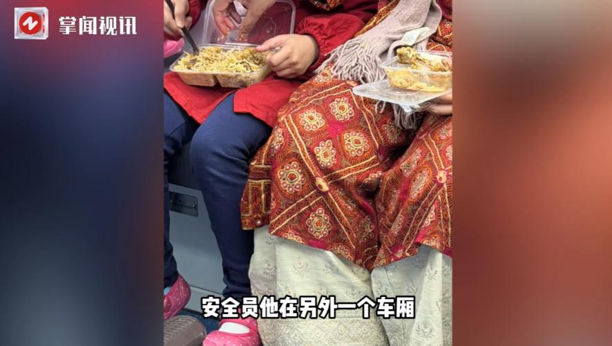 “防不胜防！”近日，广东深圳，两位印度人在地铁上趁着巡查员不在时，竟掏出了两份手