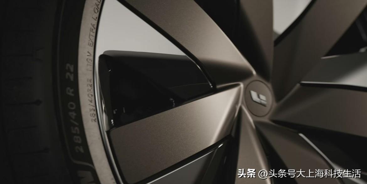 全新理想L9：国产豪华SUV的传承与创新典范？

你是否想过，一款国产SUV竟能